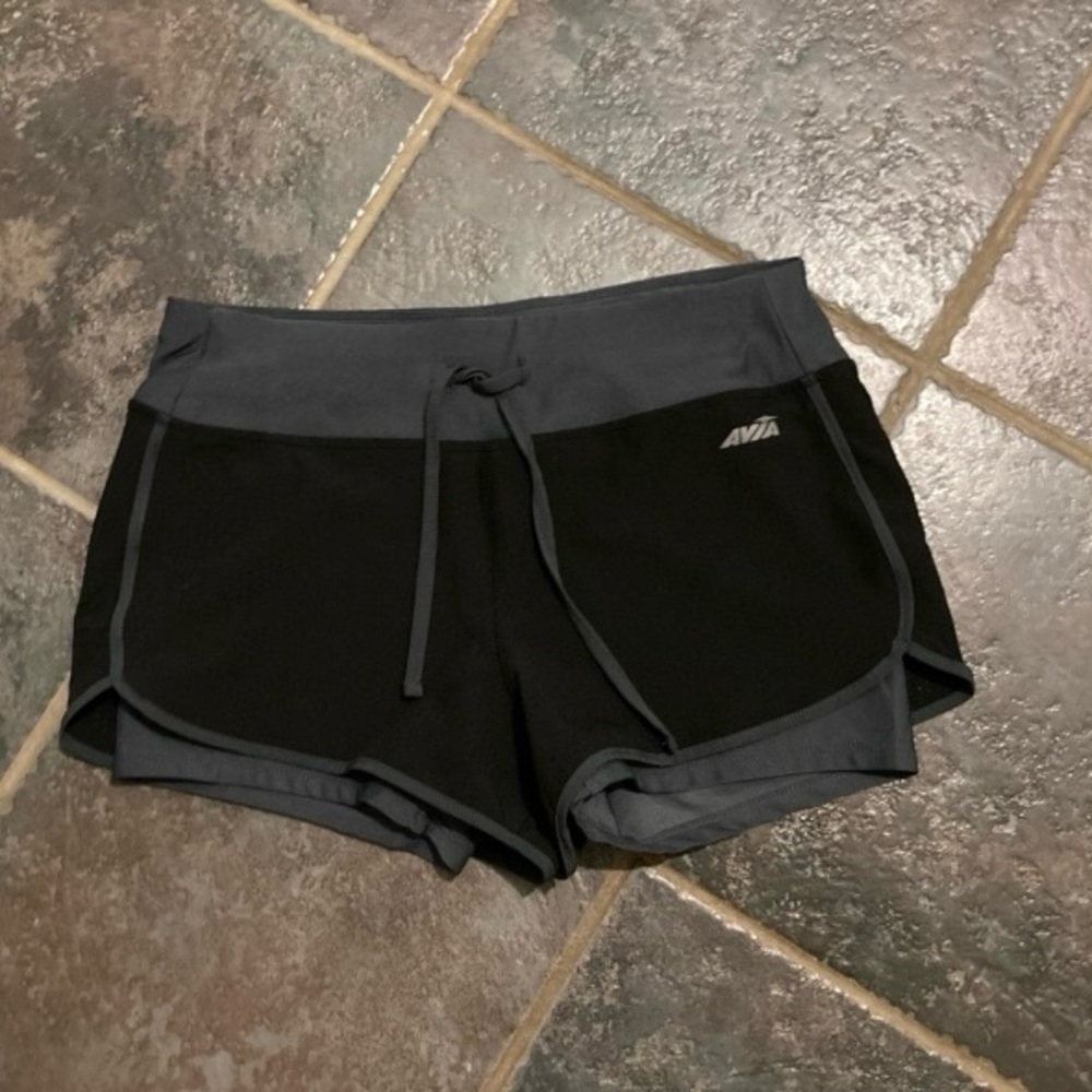 Avia Women's Black and Grey Athletic Running Shorts.
Size S